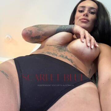 Selfie Pics from Micki Daniels - Private Escort Brisbane