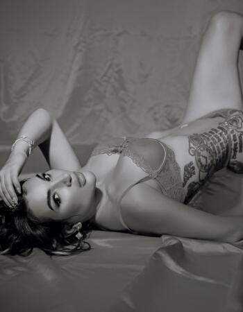 Melbourne Brunette escort - Rosabella