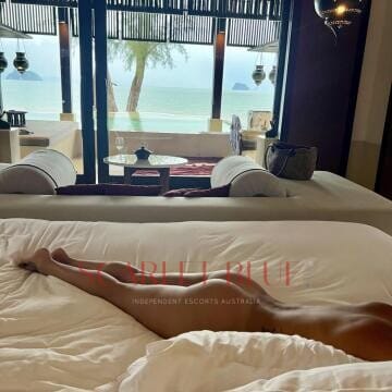 Selfie Pics from Sutton - Private Escort Sydney
