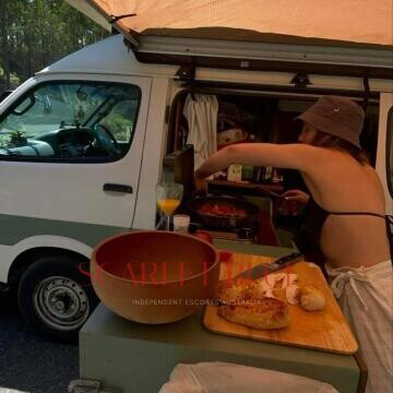 Selfie Pics from Evie Hart - Private Escort Melbourne