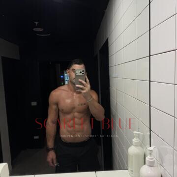 Selfie Pics from Samuel Reeves - Private Escort Gold Coast