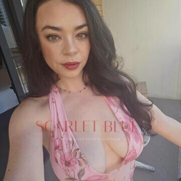 Selfie Pics from Chloe Dixon - Private Escort Melbourne