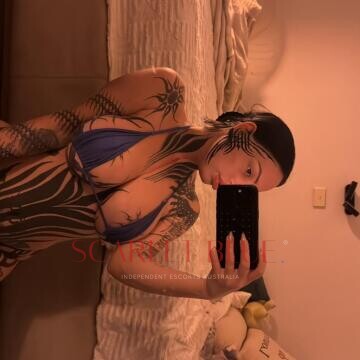 Selfie Pics from Chloe Woods - Private Escort Melbourne