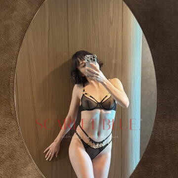 Selfie Pics from Petra Novak - Private Escort Melbourne