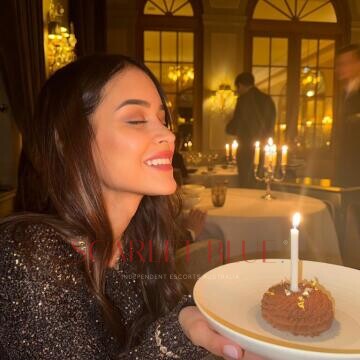 Selfie Pics from Alexa Luz - Private Escort Sydney