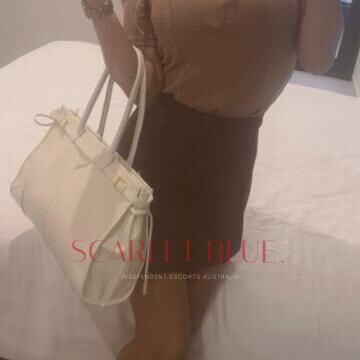 Selfie Pics from Scarlet Sinclair - Private Escort Sydney