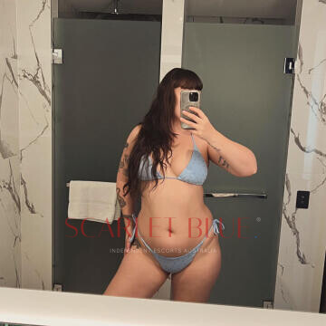Selfie Pics from Violet Wells - Private Escort Melbourne