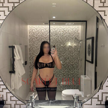 Selfie Pics from Armani Azul - Private Escort Touring
