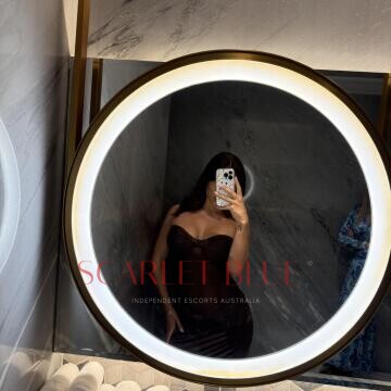 Selfie Pics from Elle Black - Private Escort Gold Coast