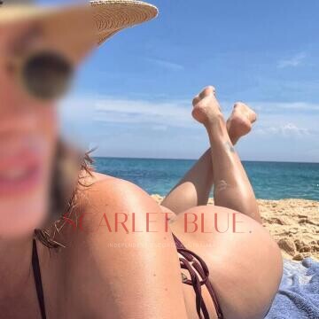 Selfie Pics from Manuela Prado - Private Escort Touring