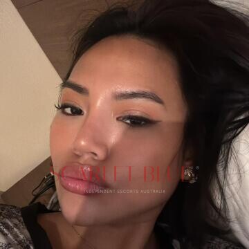 Selfie Pics from Hanaxx - Private Escort Touring