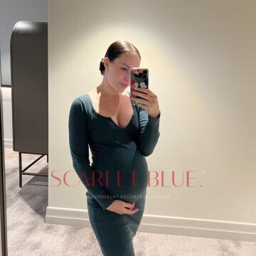 Selfie Pics from Natalie Hawk - Private Escort Sydney