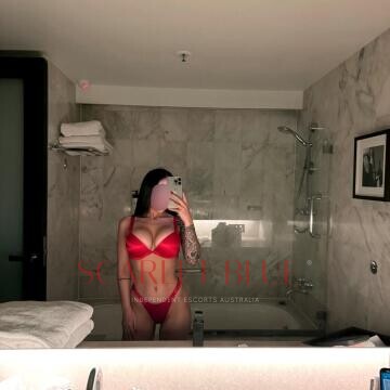 Selfie Pics from Mia B - Private Escort Melbourne
