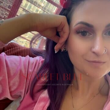 Selfie Pics from British Kitty K - Private Escort Melbourne