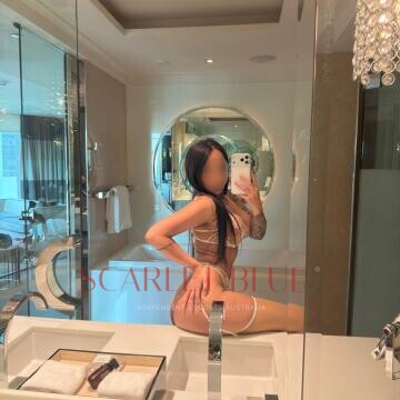 Selfie Pics from Mia B - Private Escort Melbourne