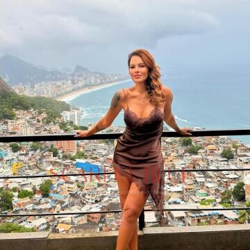 Selfie Pics from Delicious Amanda - Private Escort Melbourne