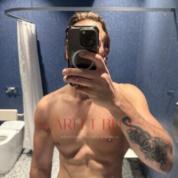 Selfie Pics from Kaspar - Private Escort Melbourne