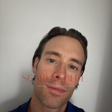 Selfie Pics from Kaspar - Private Escort Melbourne