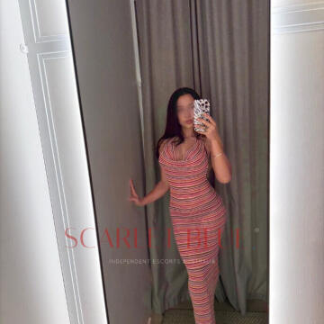 Selfie Pics from Vivienne Ashford - Private Escort Brisbane