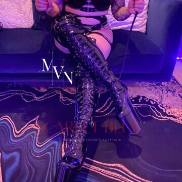 Selfie Pics from Mistress Monique Van Noir - Private Escort Melbourne