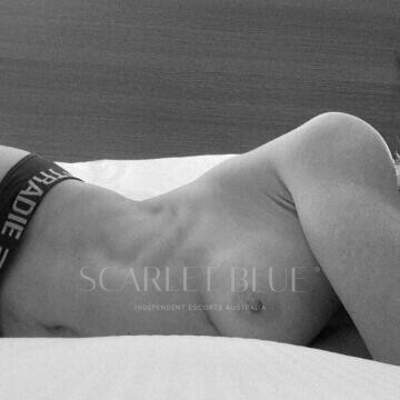 Selfie Pics from Vivian Fehr - Private Escort Cairns