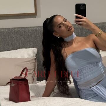 Selfie Pics from Ashiyah Vellani - Private Escort Brisbane