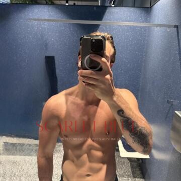 Selfie Pics from Kaspar - Private Escort Melbourne