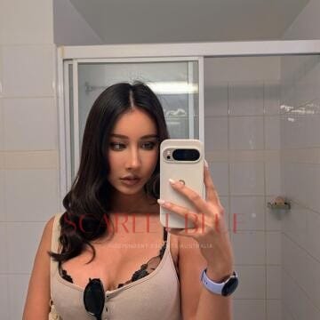 Selfie Pics from Remi L - Private Escort Touring