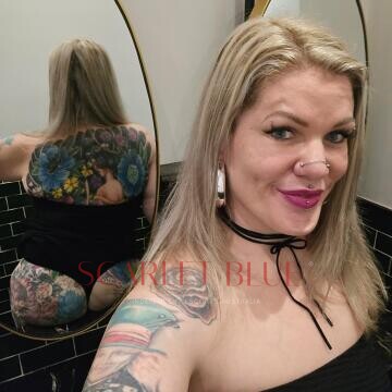 Selfie Pics from Zoe Hunter - Private Escort Perth