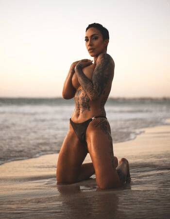 Mandurah independent private  escort - Violet Belle