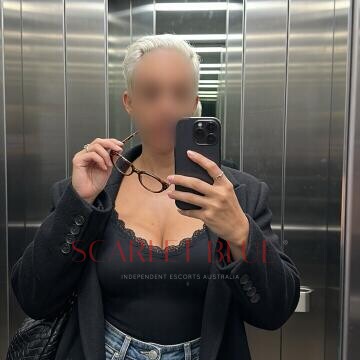 Selfie Pics from Mia Cruz - Private Escort Sydney