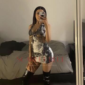 Selfie Pics from Vanessa Gray - Private Escort Melbourne
