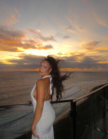 French escort - Ashiyah Vellani