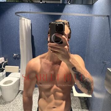 Selfie Pics from Kaspar - Private Escort Melbourne