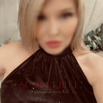 Selfie Pics from Sarah Black - Private Escort Adelaide