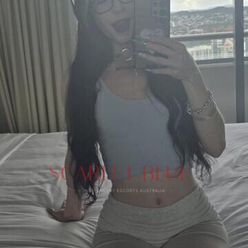 Selfie Pics from Aprill Rose - Private Escort Brisbane