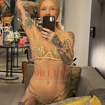 Selfie Pics from Freya Blume - Private Escort Melbourne