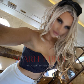 Selfie Pics from Atlanta Foxx - Private Escort Gold Coast