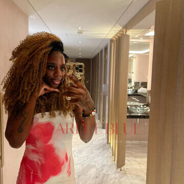 Selfie Pics from Venus Noire - Private Escort Melbourne