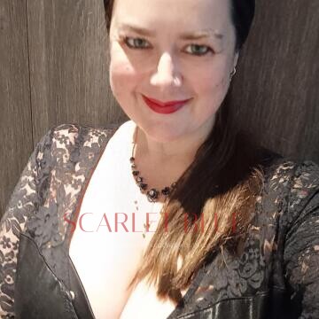 Selfie Pics from Sultry Sarah Robbins - Private Escort Melbourne