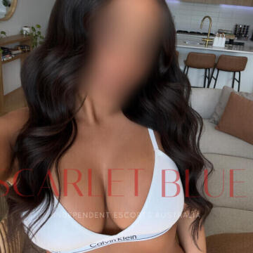 Selfie Pics from Gabriela Piccola - Private Escort Perth