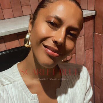 Selfie Pics from Golden Girl Eva - Private Escort Sydney