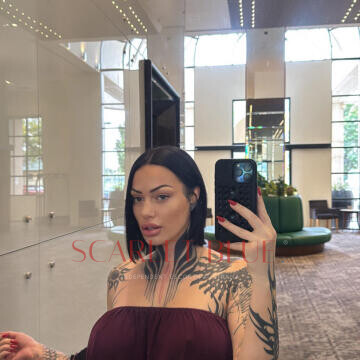 Selfie Pics from Chloe Woods - Private Escort Melbourne