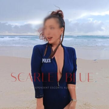 Selfie Pics from Leyla Harr - Private Escort Touring