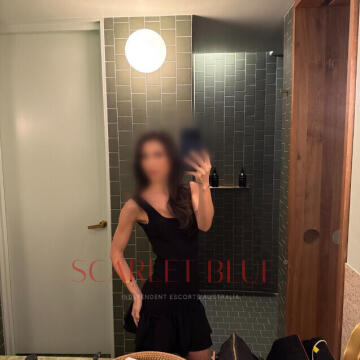 Selfie Pics from Chiara Fiore - Private Escort Perth