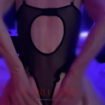 Selfie Pics from Samantha B - Private Escort Adelaide