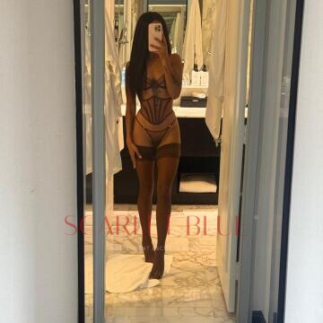 Selfie Pics from Coco Loco - Private Escort Sydney CBD