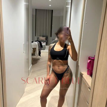 Selfie Pics from Luna Sol - Private Escort Touring