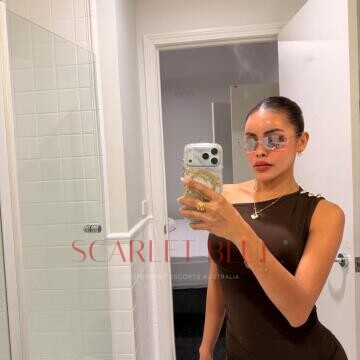 Selfie Pics from Mariaxoxo - Private Escort Perth CBD