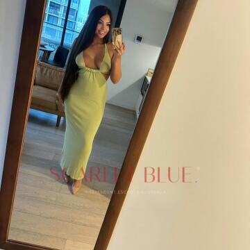 Selfie Pics from Zara Diamante - Private Escort Melbourne